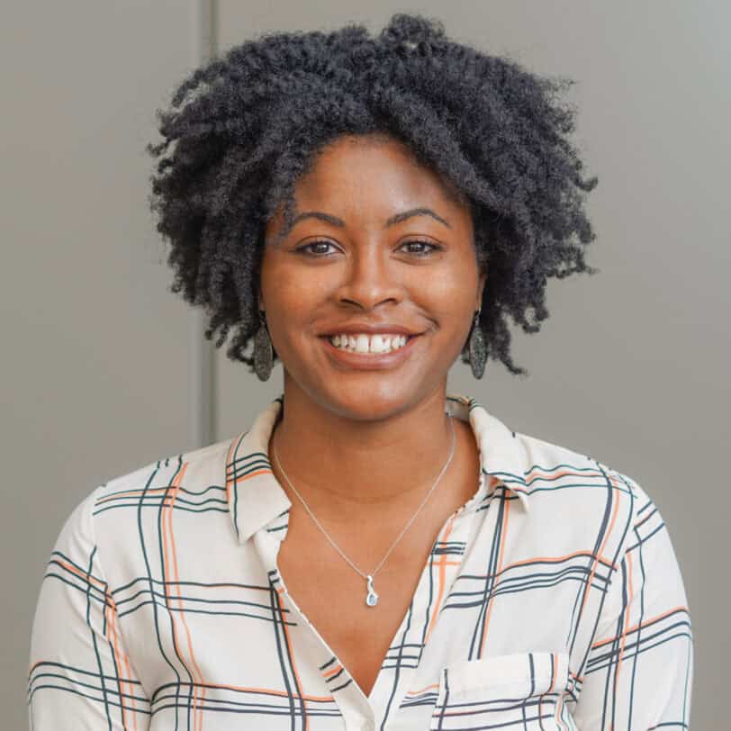 Simone Senior headshot